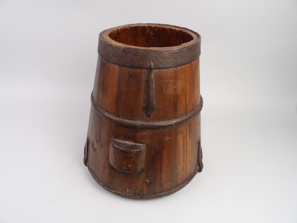 Primitive Grain Measure / Rice Bucket, photo 3 of 6