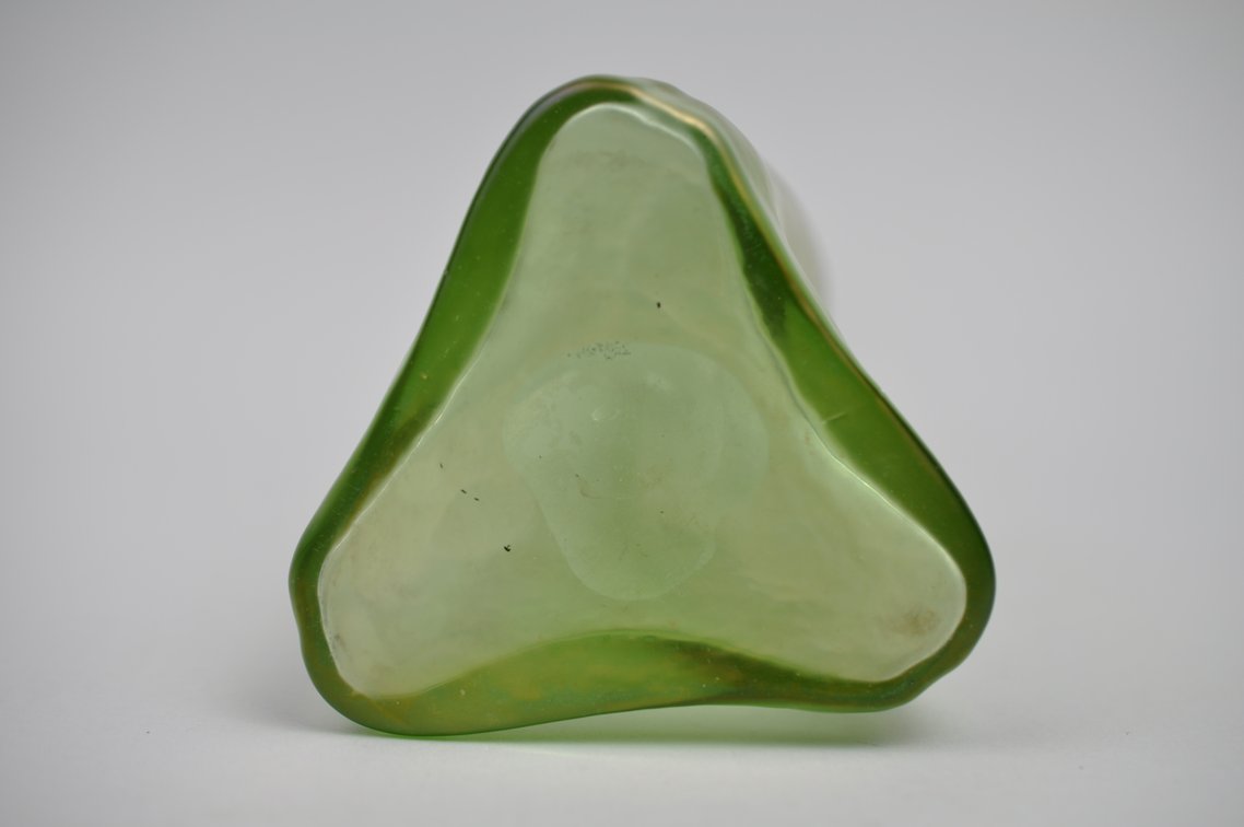 Loetz/Kralik Spiral Green Single Bud Vase, photo 9 of 10