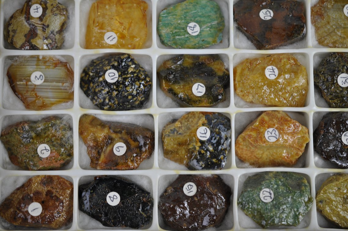 Gemstones Educational Specimen Display Box, photo 5 of 11