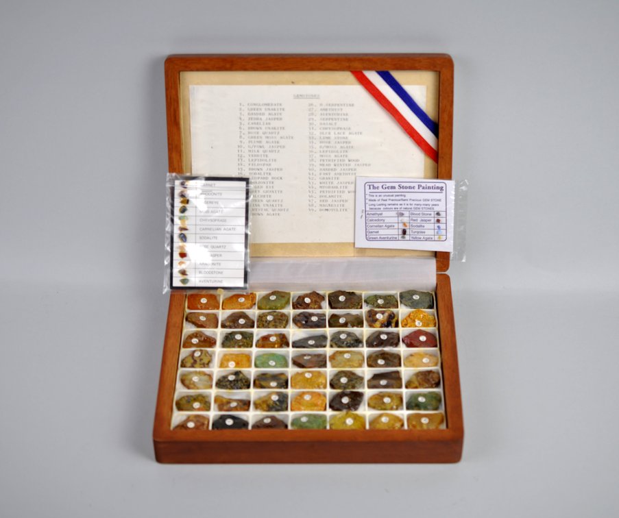 Gemstones Educational Specimen Display Box, photo 2 of 11