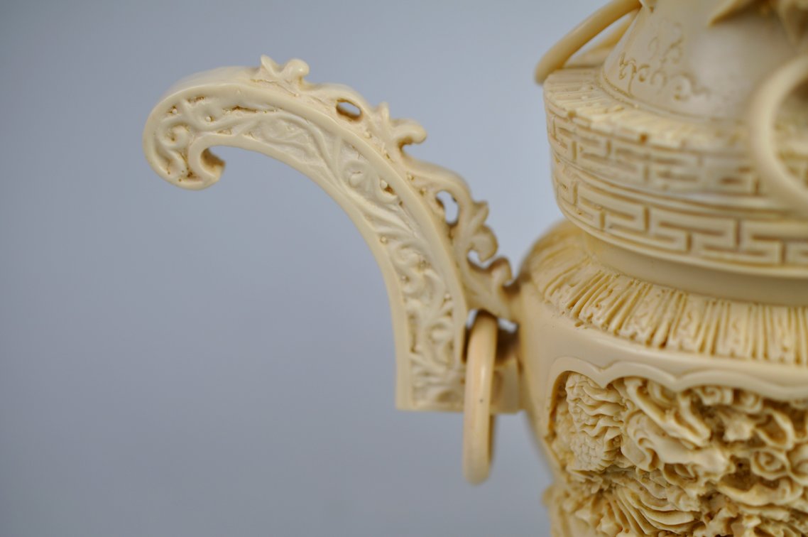 Dragon Tripod Covered Vessel, photo 8 of 22