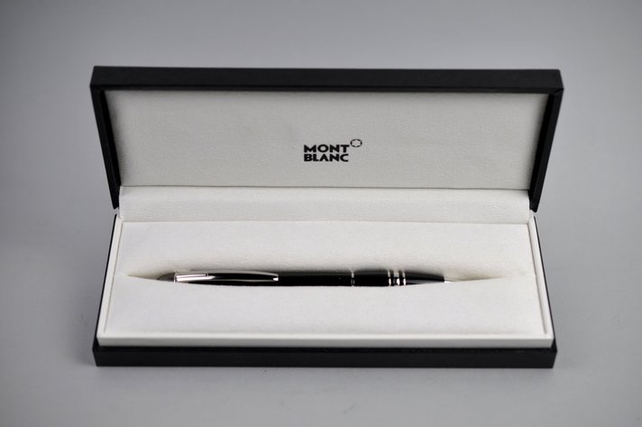 Mont Blanc StarWalker Platinum Resin Ballpoint