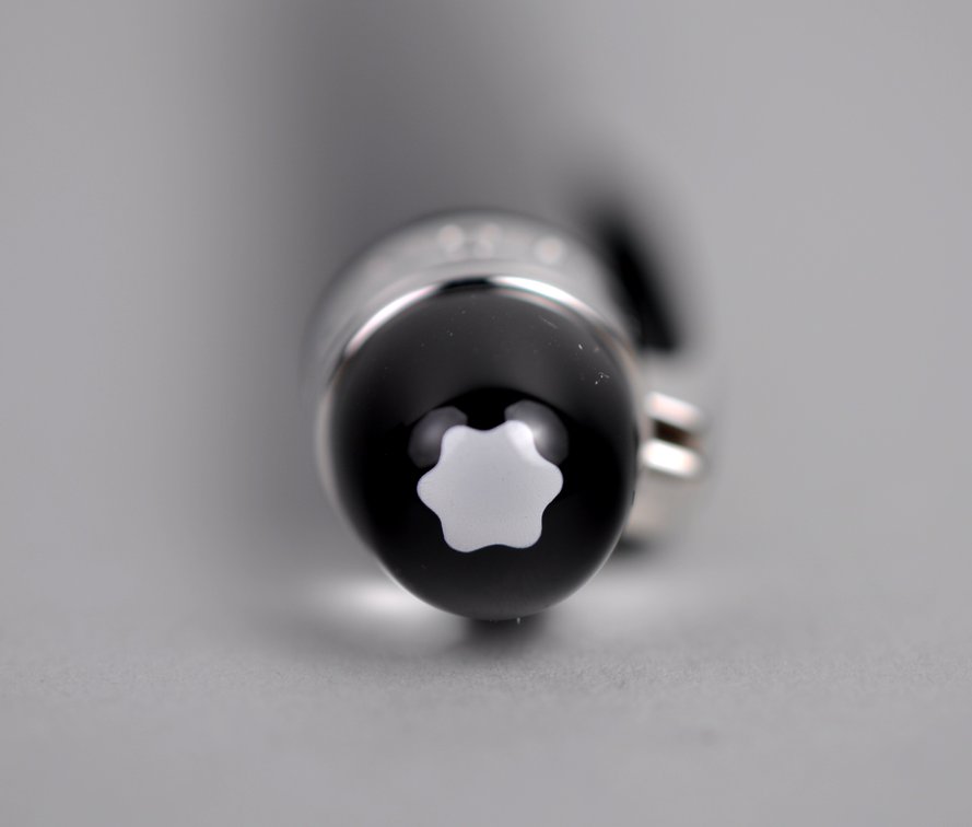 Mont Blanc StarWalker Platinum Resin Ballpoint, photo 8 of 11