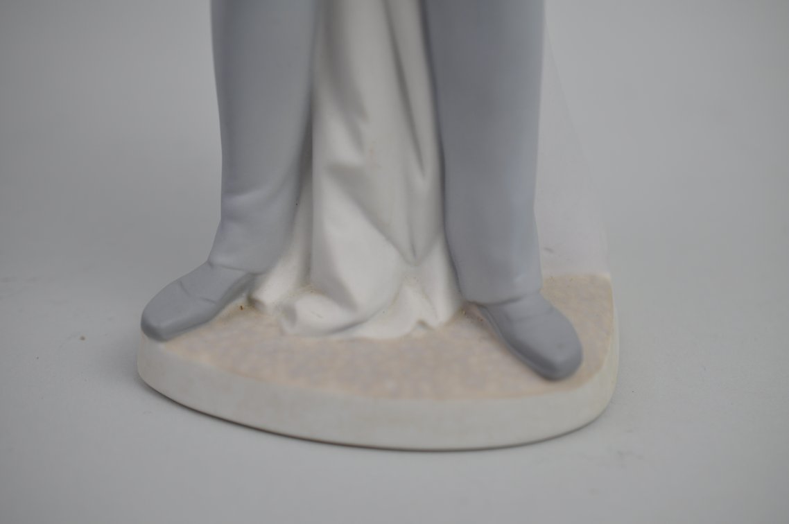 Specialty Dentist Sculptures and Painting, photo 28 of 39