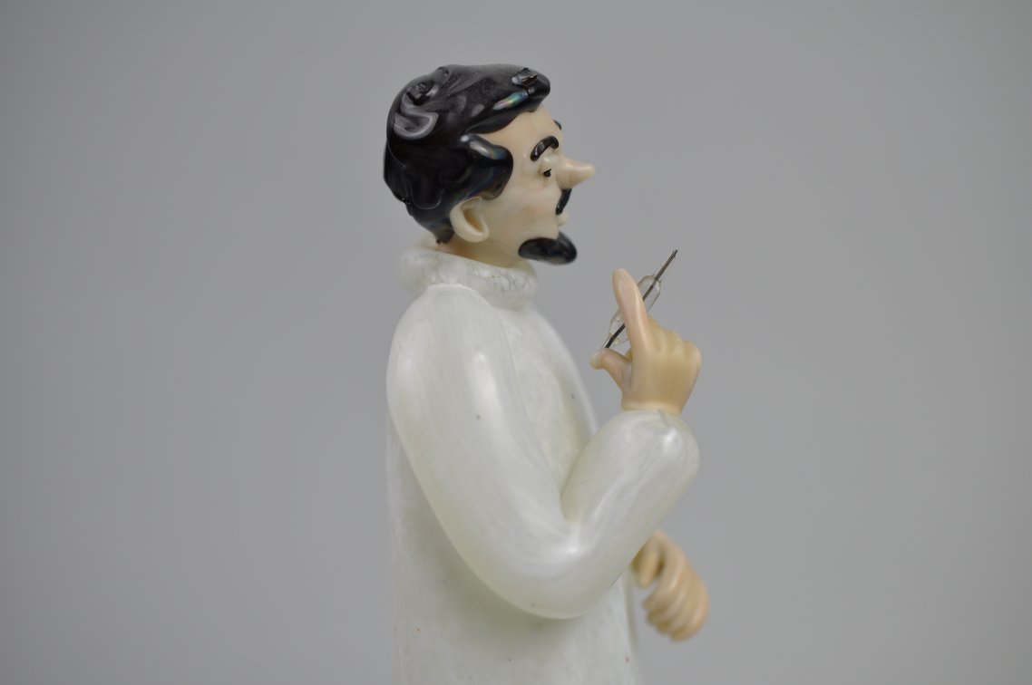 Specialty Dentist Sculptures and Painting, photo 19 of 39