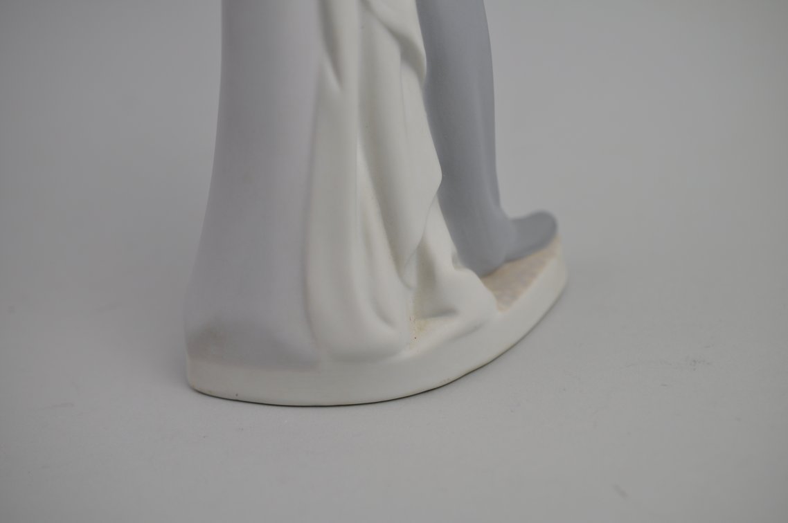 Specialty Dentist Sculptures and Painting, photo 34 of 39