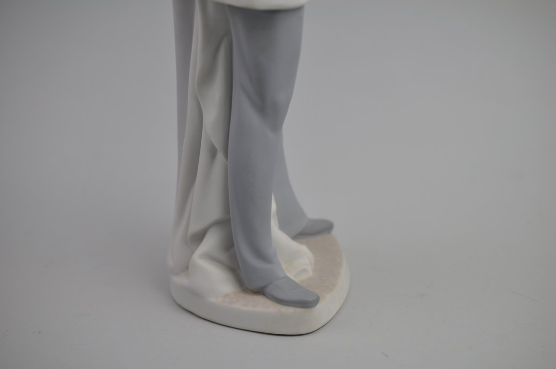 Specialty Dentist Sculptures and Painting, photo 37 of 39