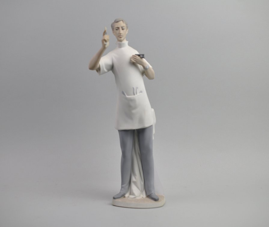 Specialty Dentist Sculptures and Painting, photo 23 of 39