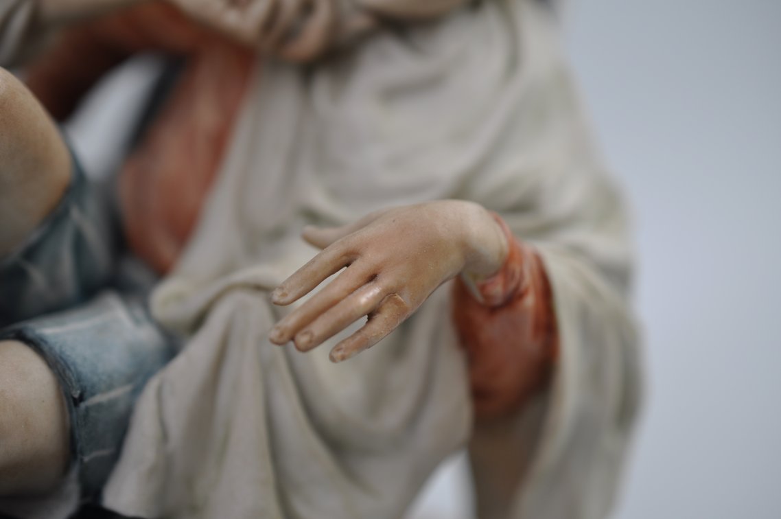 Italian Capidomonte Porcelain Dentist Figurine by Cazzola, photo 5 of 19