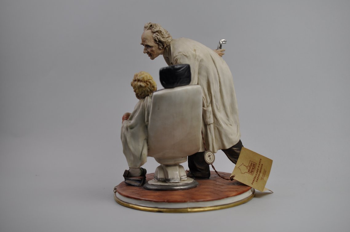 Italian Capidomonte Porcelain Dentist Figurine by Cazzola, photo 11 of 19