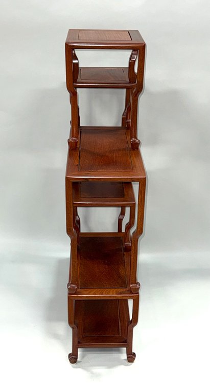 Asymmetrical Duobaoge Display Shelf / Étagère, photo 13 of 14