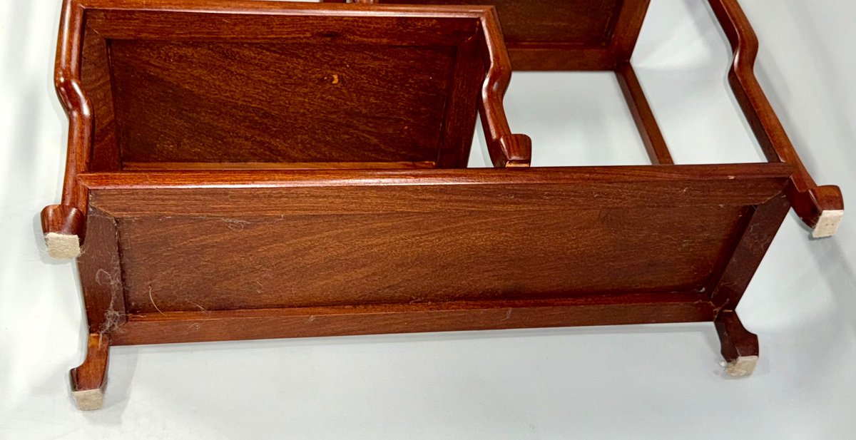 Asymmetrical Duobaoge Display Shelf / Étagère, photo 14 of 14