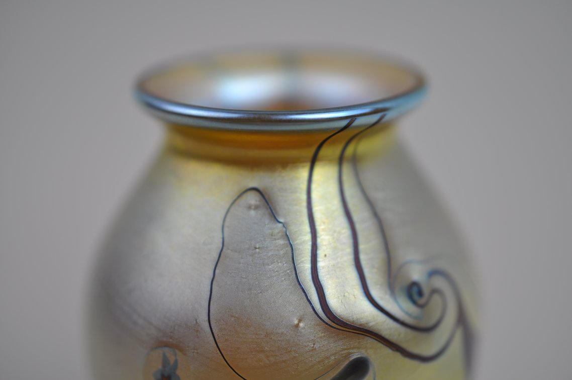 Lundberg Signed Dragonfly Iridescent Miniature Vase, photo 3 of 16