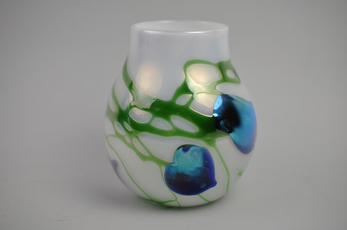 Charles Lotton 1973 Hand Blown Art Glass Vase, photo 4 of 12