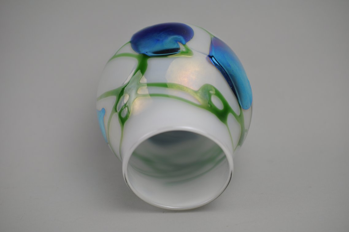 Charles Lotton 1973 Hand Blown Art Glass Vase, photo 10 of 12