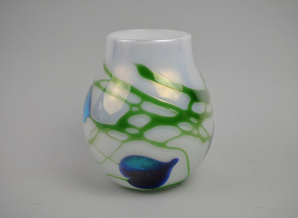 Charles Lotton 1973 Hand Blown Art Glass Vase, photo 3 of 12
