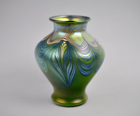 Orient & Flume 1977 Peking Green Iriscene Vase