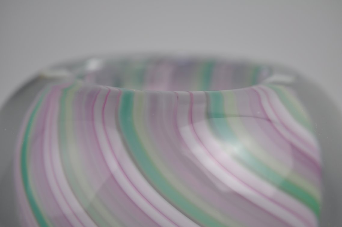 Josh Simpson Pink & Green Spiral Art Glass Vase, photo 5 of 12