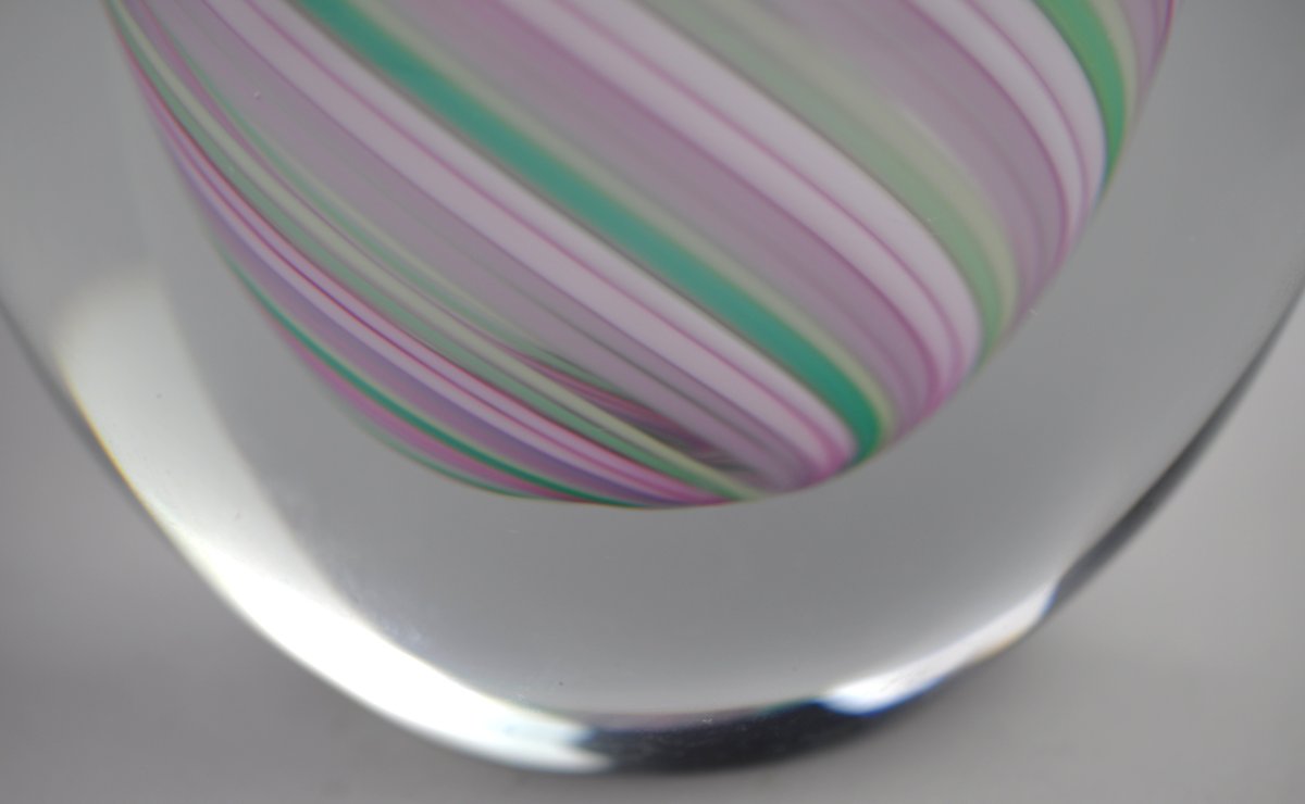 Josh Simpson Pink & Green Spiral Art Glass Vase, photo 8 of 12