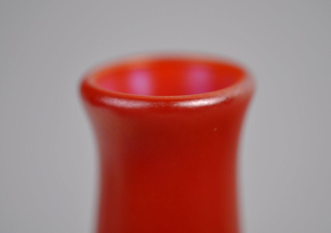 Charles Lotton Red Glass Vase w/ Drips, photo 3 of 9