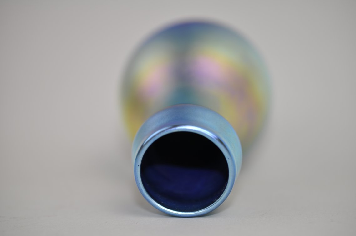 Charles Lotton Blue Iridescent Art Glass Vase, photo 5 of 8