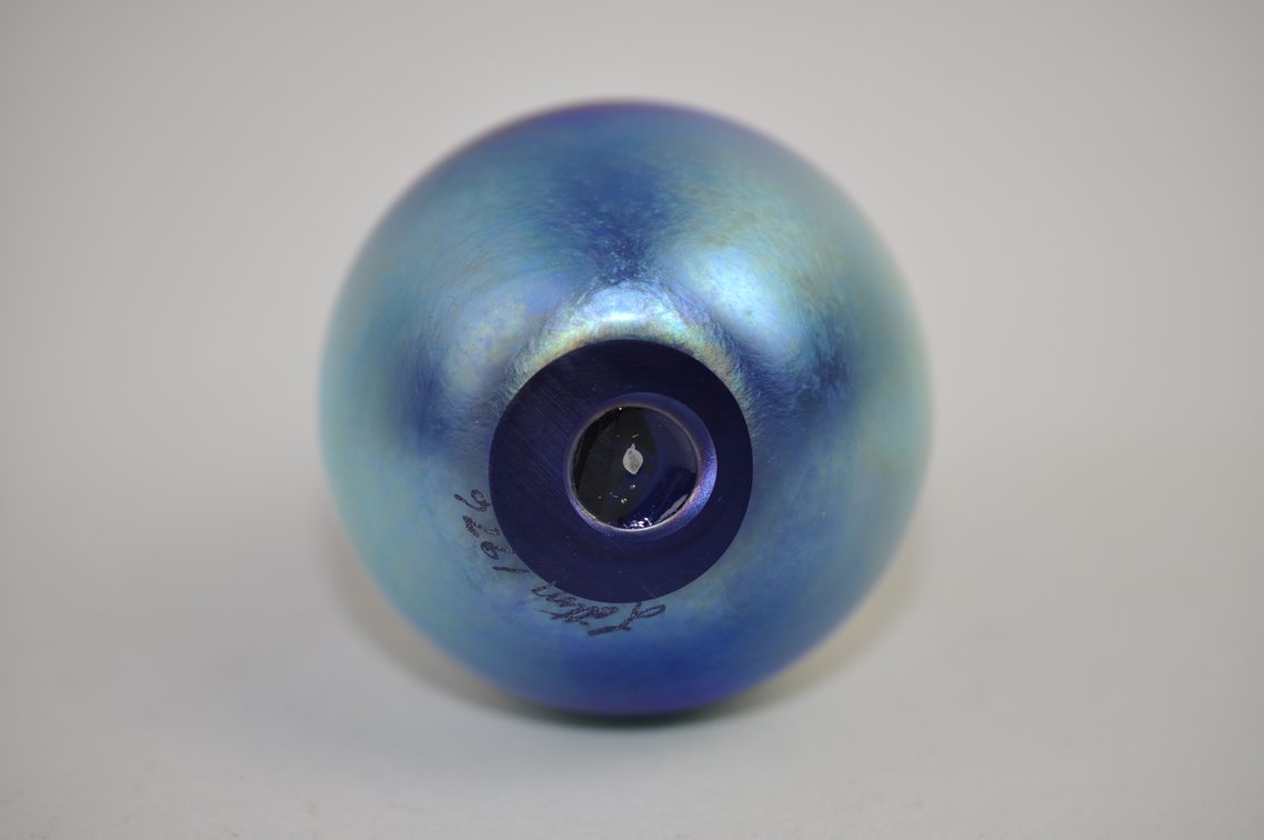 Charles Lotton Blue Iridescent Art Glass Vase, photo 6 of 8