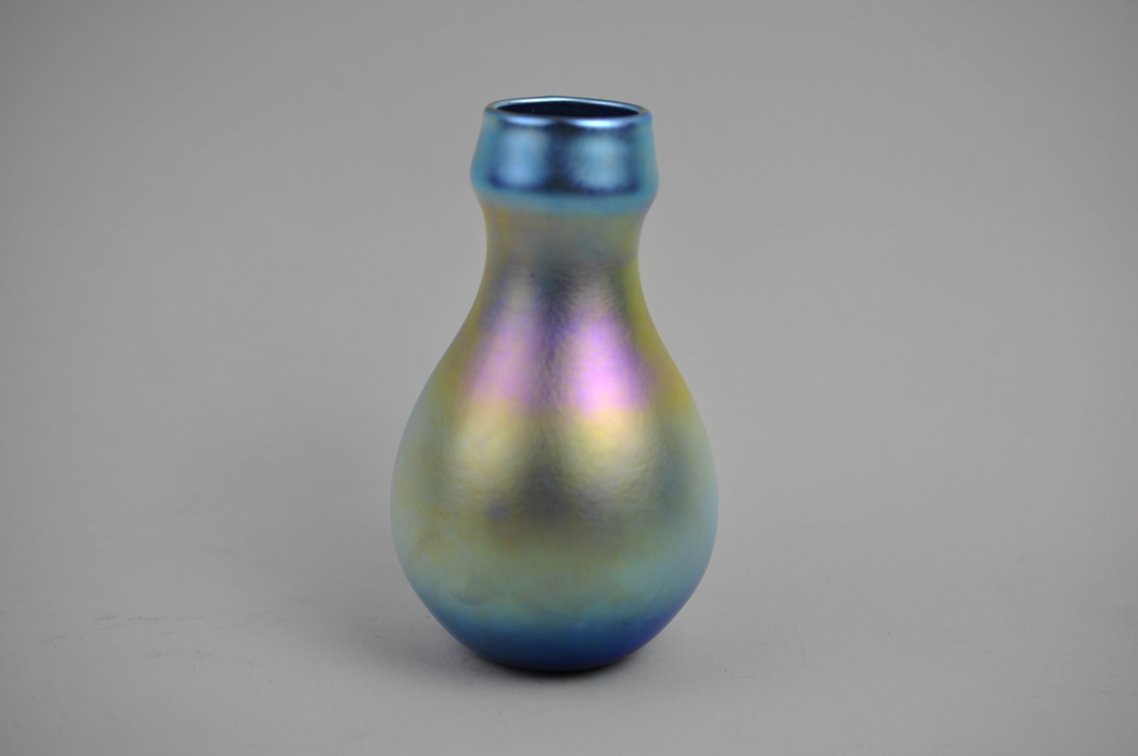Charles Lotton Blue Iridescent Art Glass Vase, photo 4 of 8