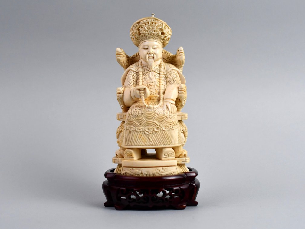 Chinese Emperor & Empress Carved Figures, photo 2 of 50