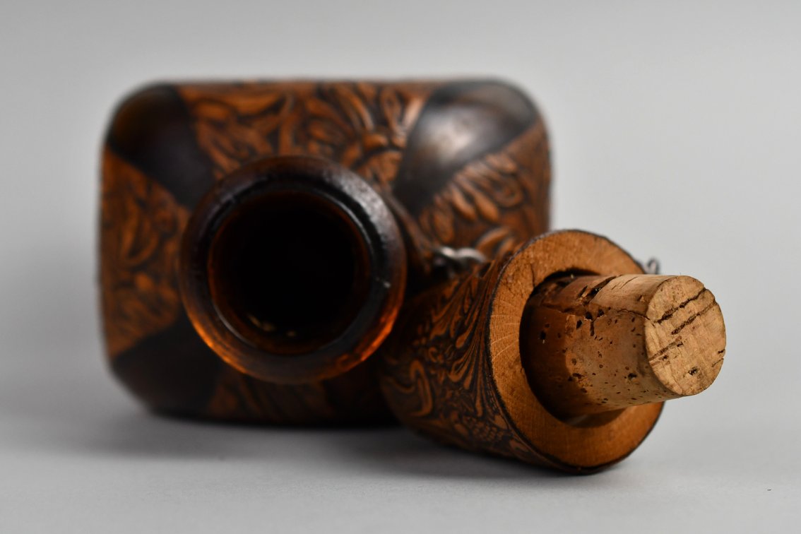 Spanish Cordoba Embossed Leather Wrapped Flask, photo 16 of 17