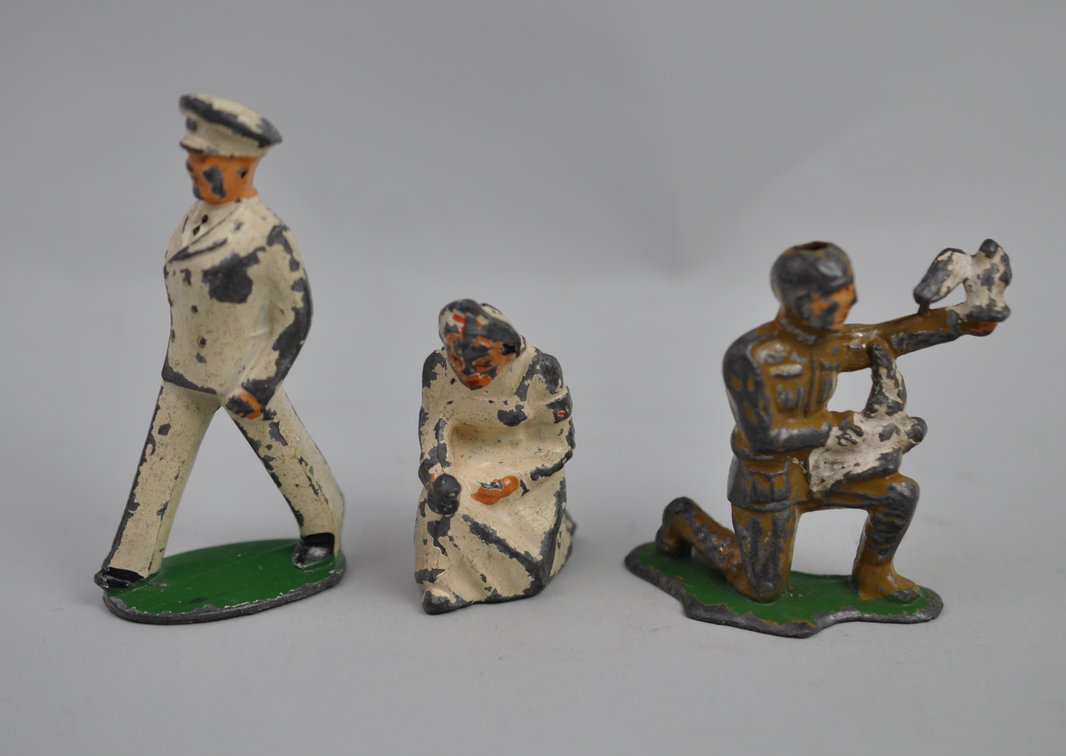 Metal Interwar/ Early WWII Dimestore Figures, photo 22 of 33