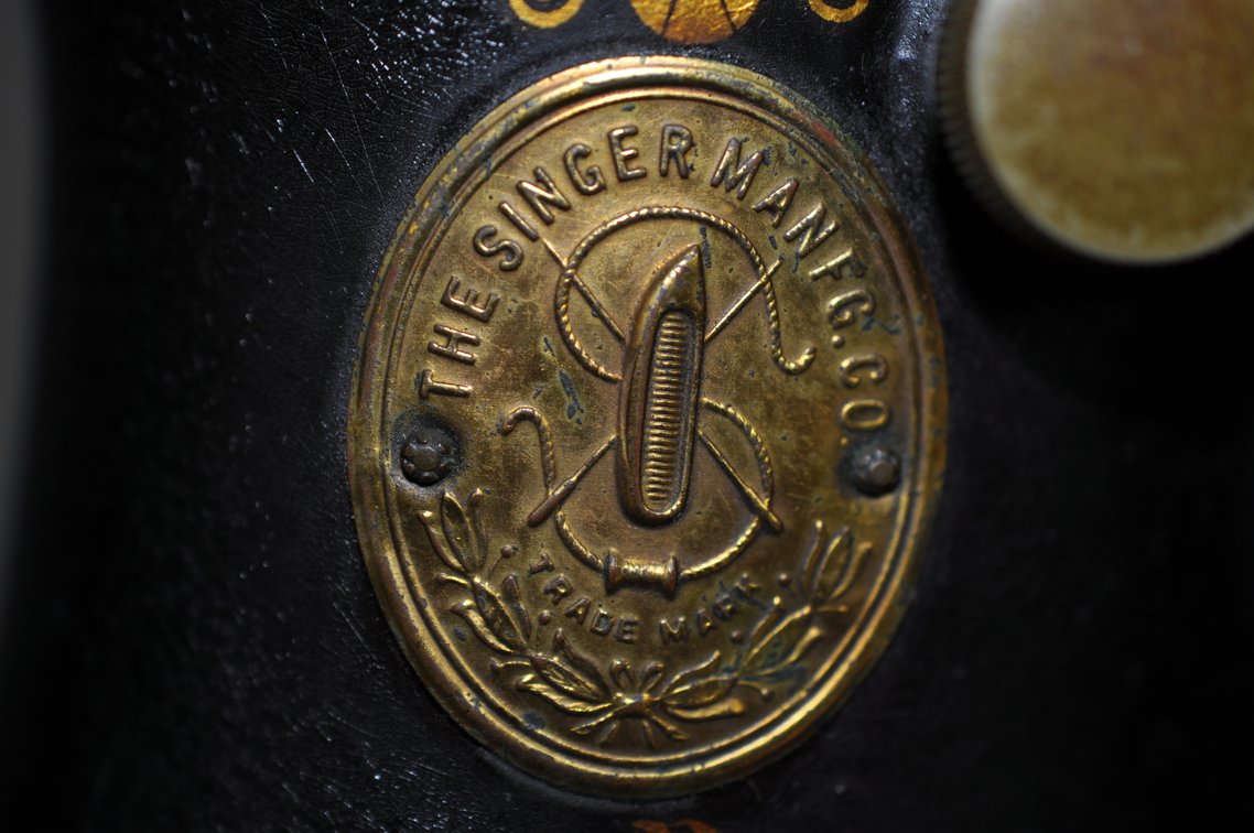 Singer No. 66 Treadle Sewing Machine & Cabinet, photo 26 of 42