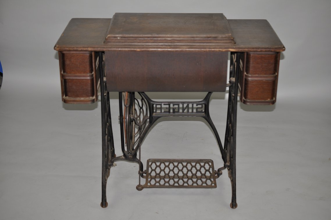 Singer No. 66 Treadle Sewing Machine & Cabinet, photo 16 of 42