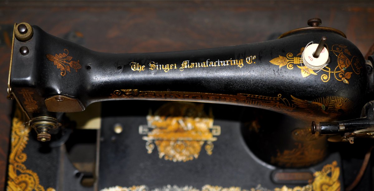 Singer No. 66 Treadle Sewing Machine & Cabinet, photo 30 of 42