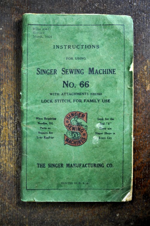 Singer No. 66 Treadle Sewing Machine & Cabinet, photo 35 of 42