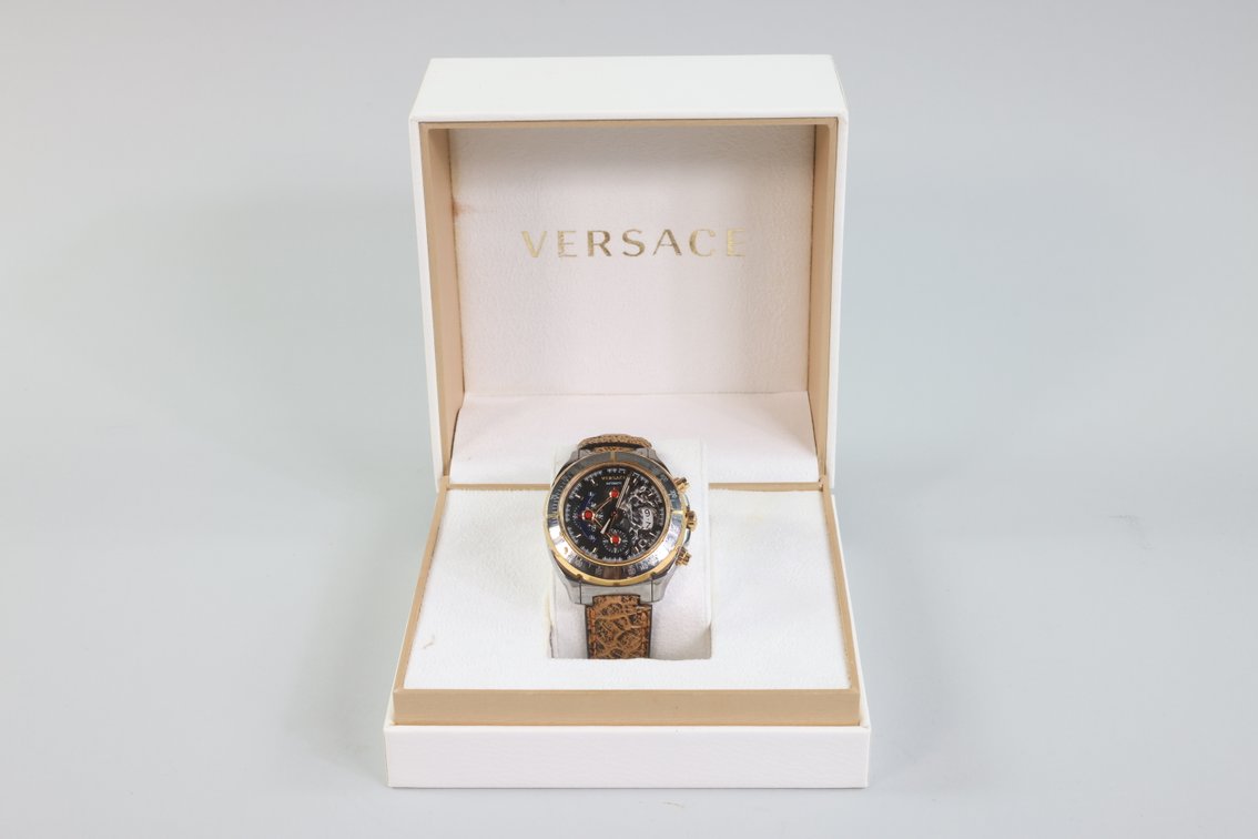 Versace DV One Skeleton Chronograph Limited Edition Watch 464/500, photo 19 of 20