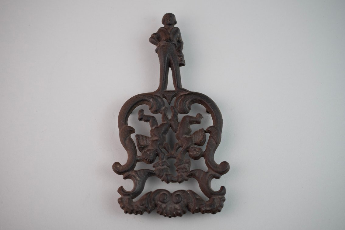 Antique Cast Iron Trivet Collection, photo 16 of 22