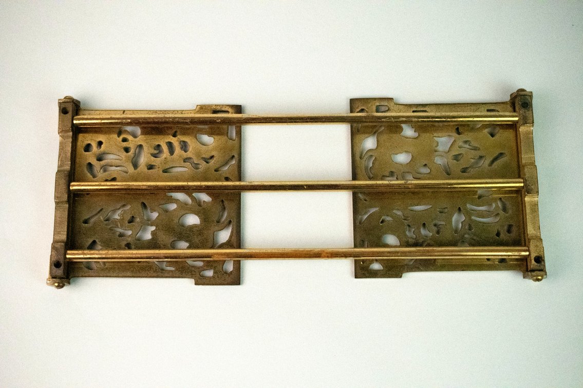 Art Nouveau Brass Expanding Book Rack, photo 3 of 10