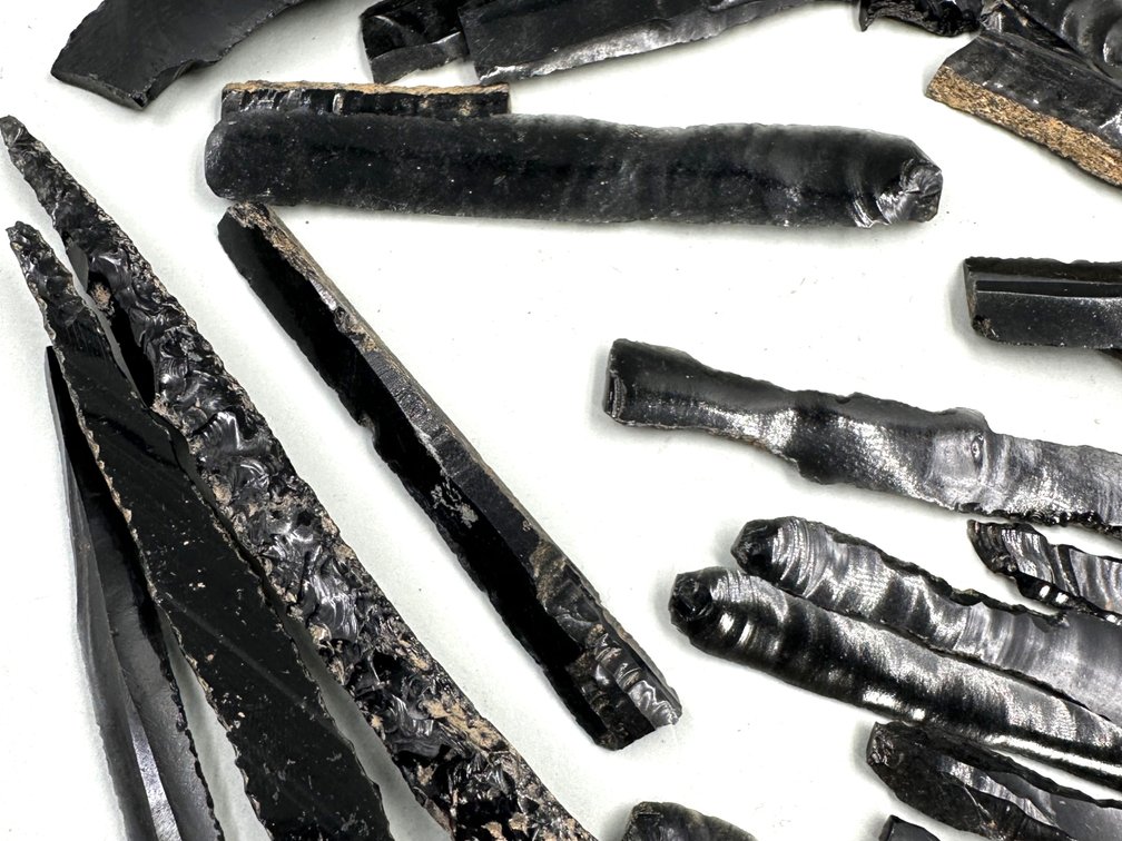 Colima Pre-Colombian Obsidian Blades and Spear Heads, photo 3 of 8