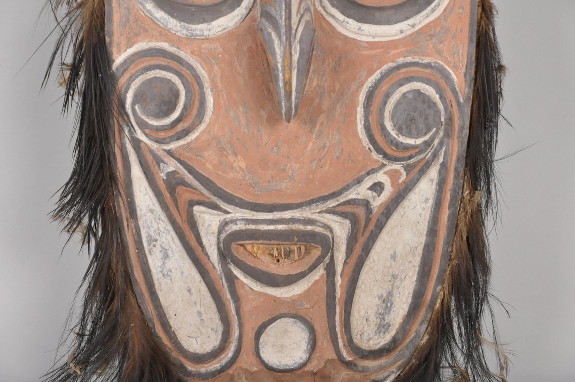 Papua New Guinea Ceremonial Gable Mask, photo 3 of 6