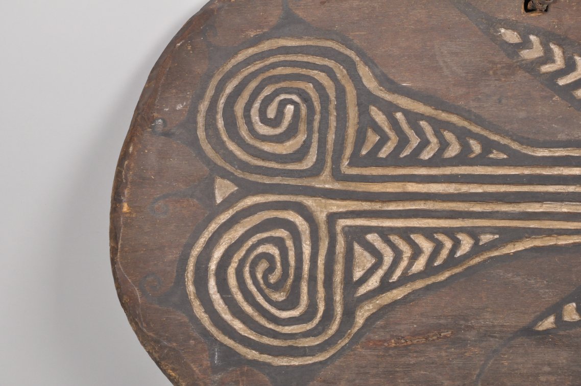 War Shield, Papua New Guinea, photo 2 of 7