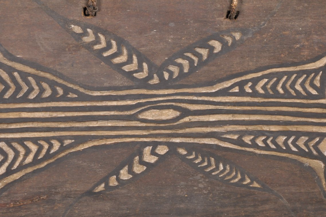 War Shield, Papua New Guinea, photo 3 of 7