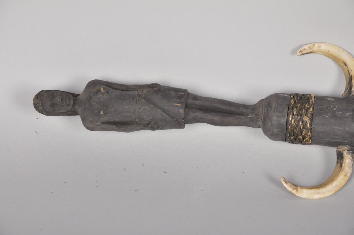 20th Century Filipino Boar Tusk Staff with a Carved Figure, photo 6 of 12