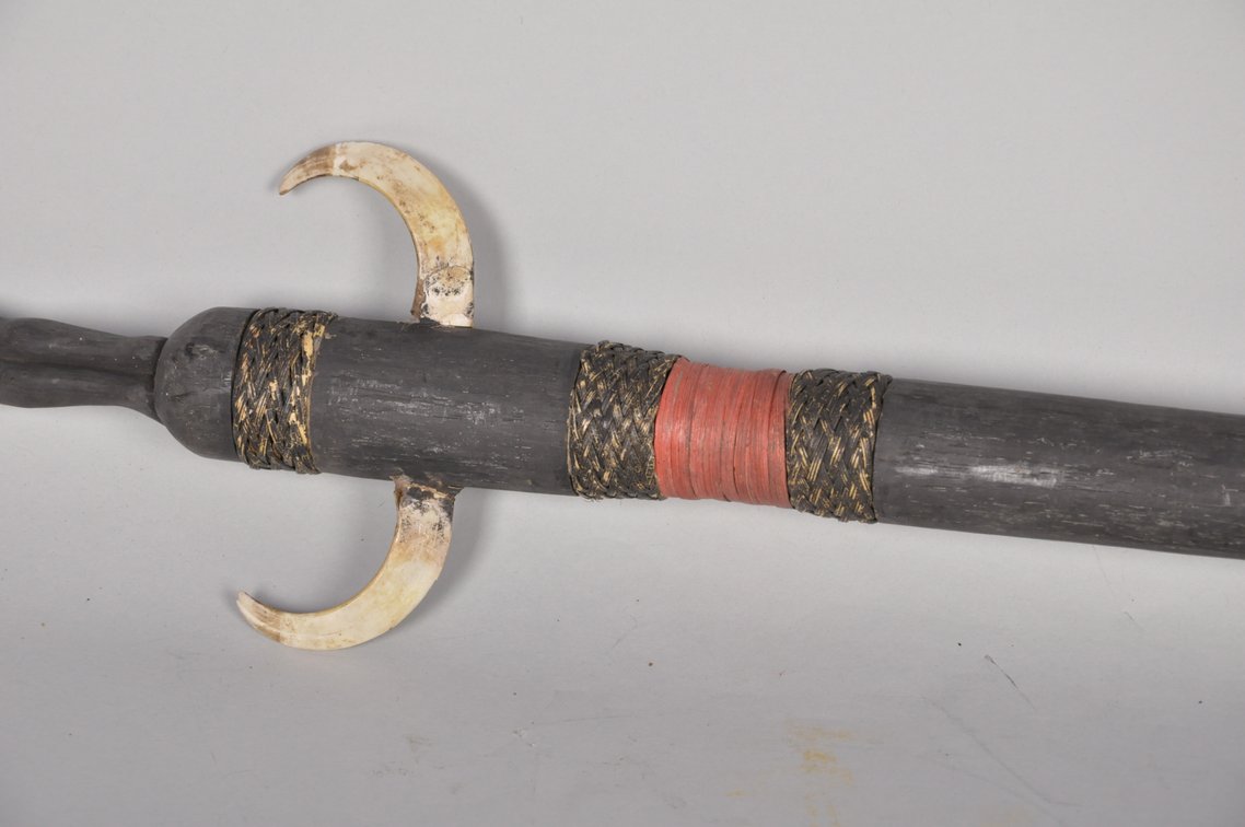 20th Century Filipino Boar Tusk Staff with a Carved Figure, photo 9 of 12