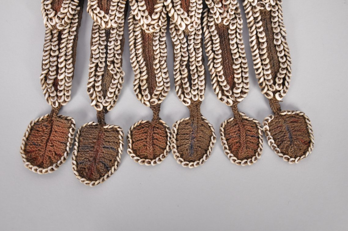 Papua New Guinea Fofana Shell Breast Plate, photo 5 of 14
