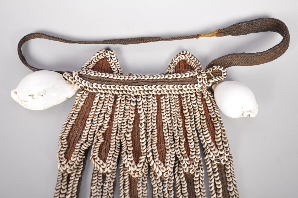 Papua New Guinea Fofana Shell Breast Plate, photo 6 of 14