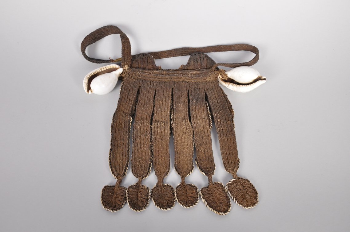 Papua New Guinea Fofana Shell Breast Plate, photo 14 of 14
