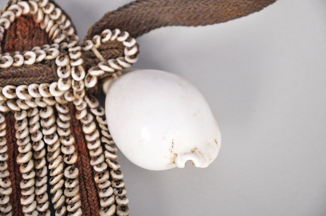Papua New Guinea Fofana Shell Breast Plate, photo 3 of 14
