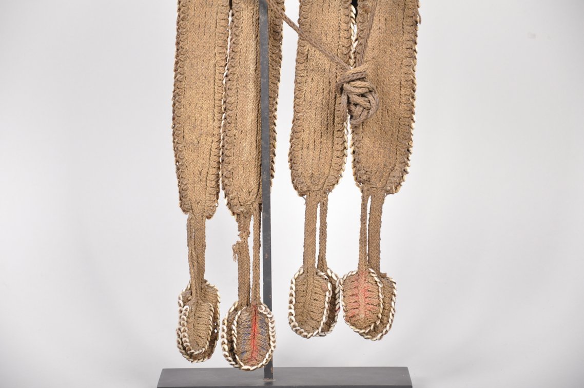 Papua New Guinea Fofana Shell Breast Plate, photo 6 of 7