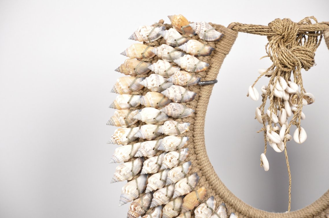 Papua New Guinea Shell Tribal Necklace Bib, photo 5 of 8