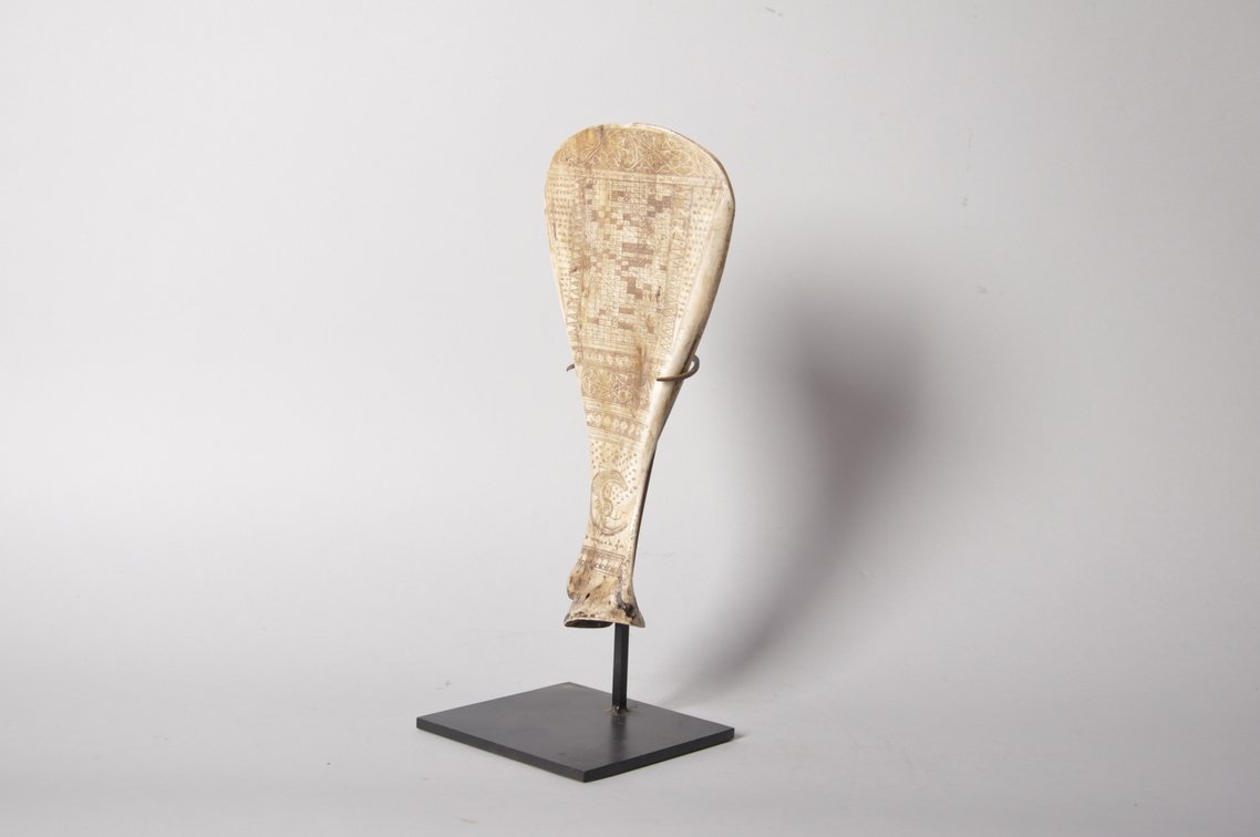 Batak Bone Scrimshaw Carving Calendar, photo 7 of 12